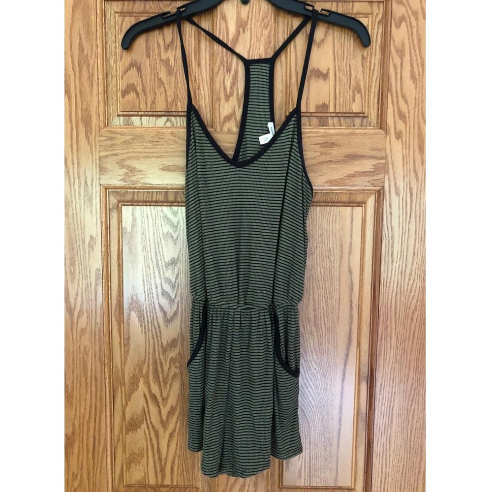 Urban Outfitters Green/Black V-Neck Romper Size S